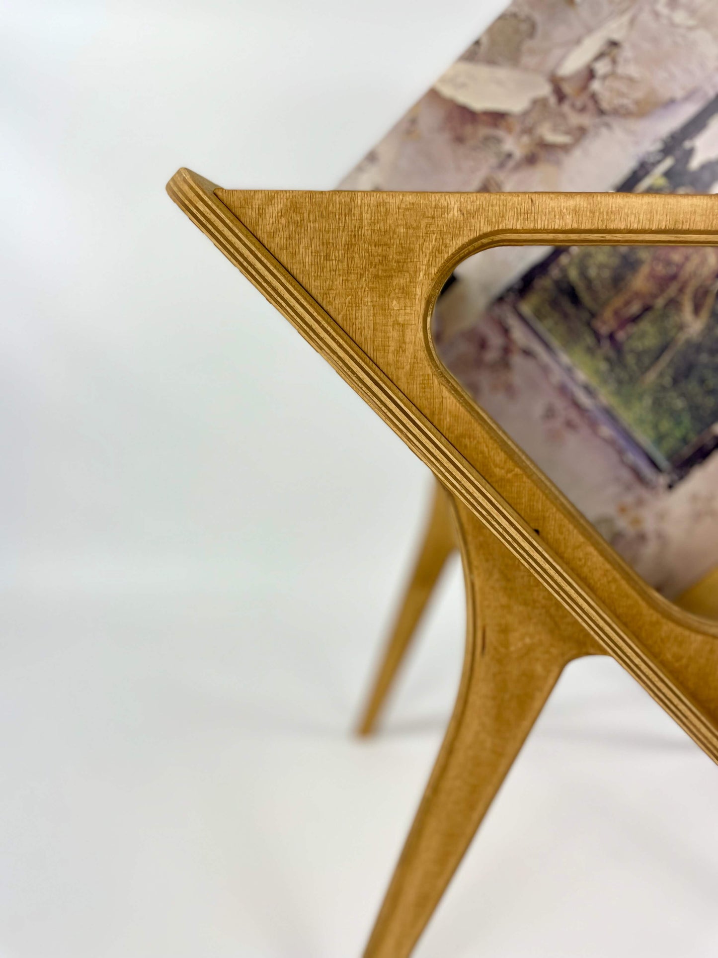 Close-up of Small Thor vinyl stand wood texture and oil wax finish