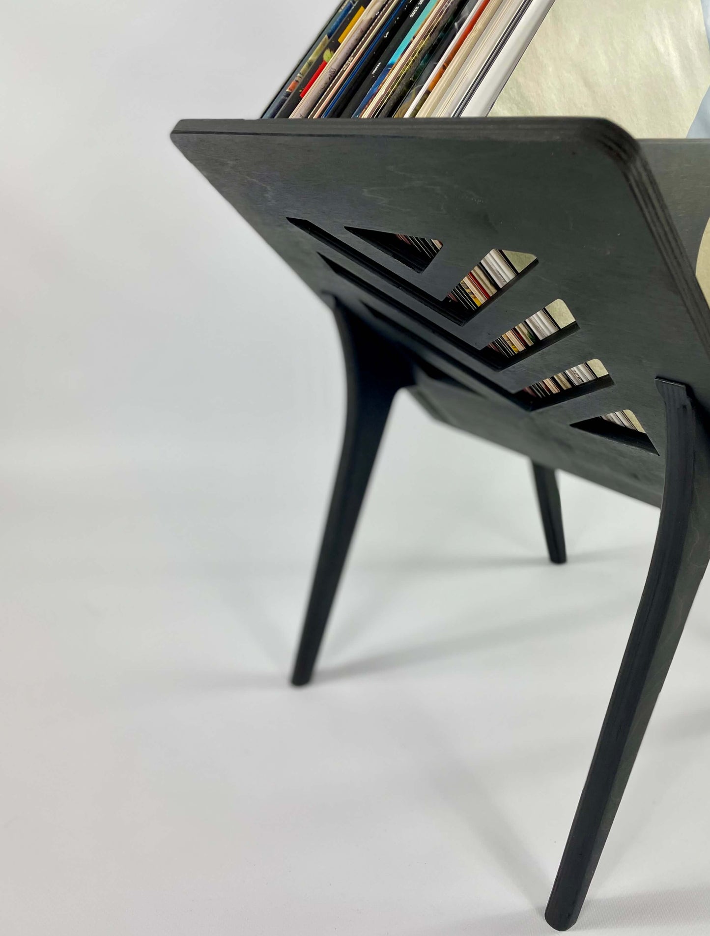 Close-up of the herringbone pattern on the Thor vinyl stand side